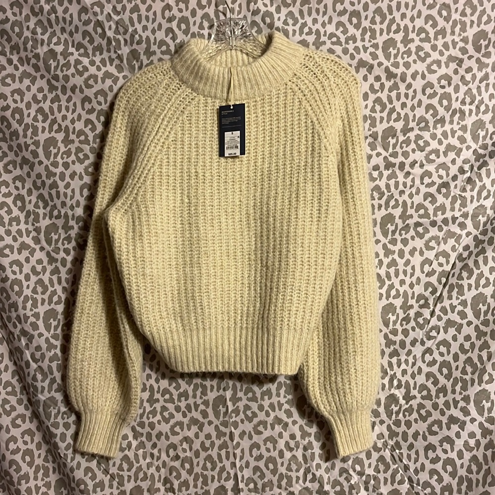 Never worn with tags beige pullover sweater size small